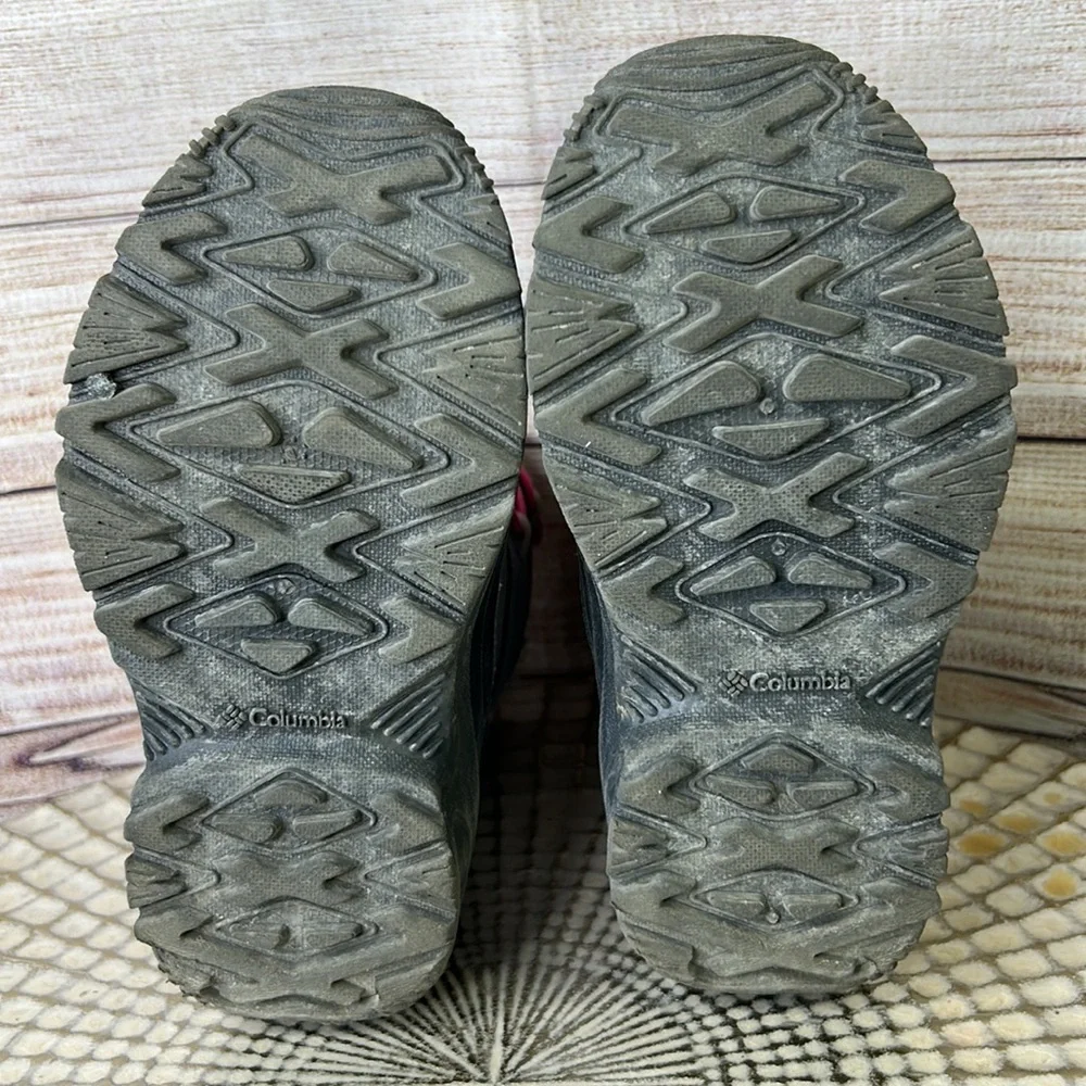 Columbia waterproof kids winter boots size 1